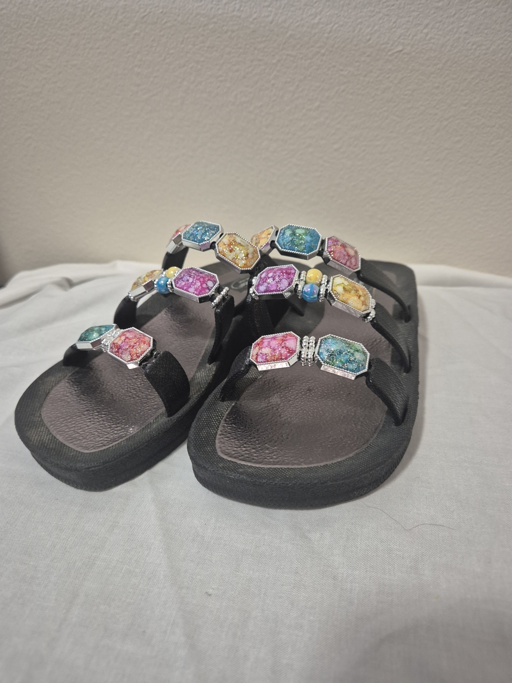 GRANDCO SANDALS Beach Pool SLIDE Sz 7 BLING Color Beads BLACK SLIDE Flip Flops